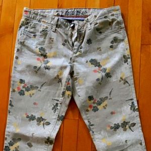Tommy Hilfiger brand new grey flower pattern jeans